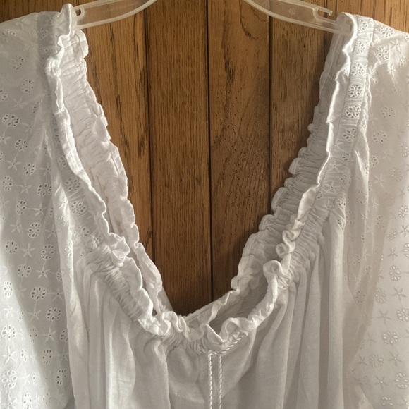 Lauren Ralph Lauren Women’s White Cotton Blouse with Eyelet Sleeves & Peplum NWT - Picture 2 of 9